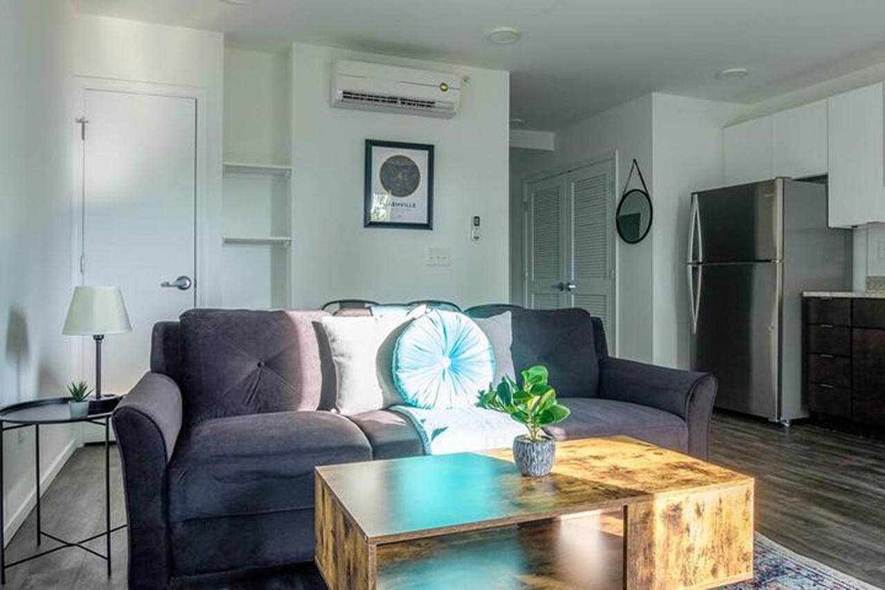 Frontdesk Fairfax Flats West End Nashville Bilik gambar